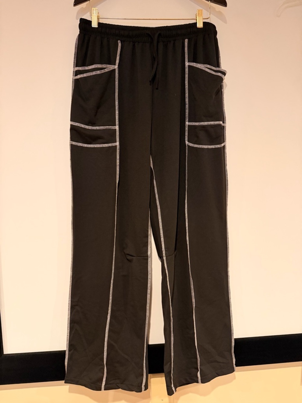 Black Contrast-Stitch Pocket Pants NWOT